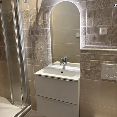 La Garenne Ideale Pour Les Familles, : Brehat Apartment *